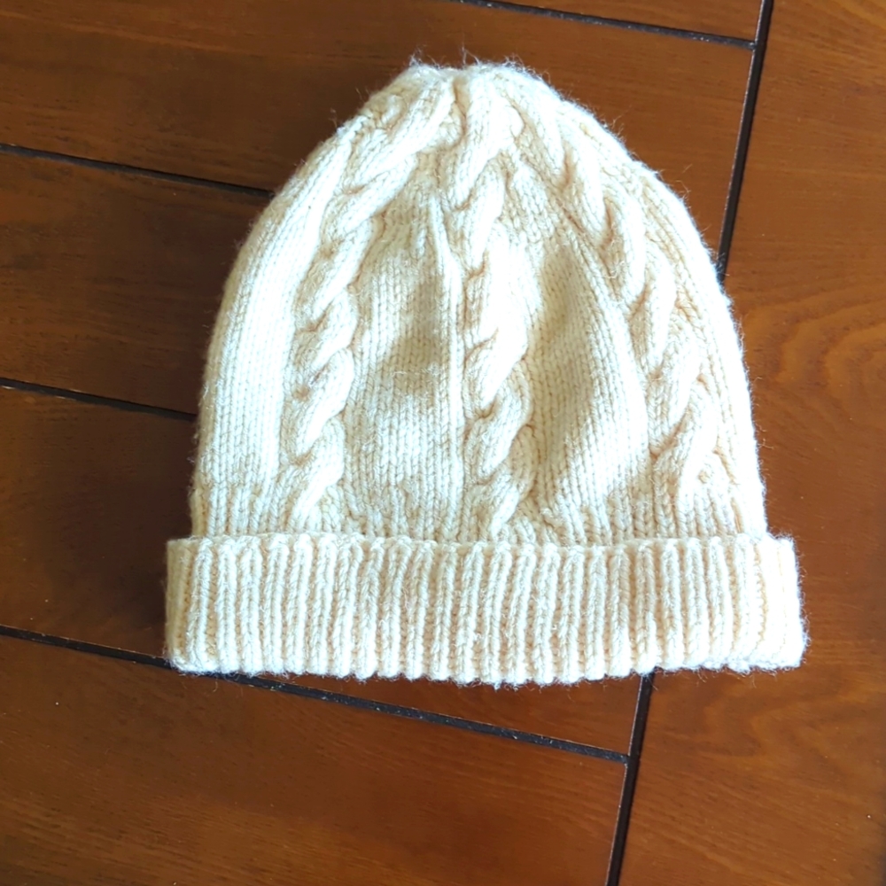 Hand knitted hat. Cables.  Vintage